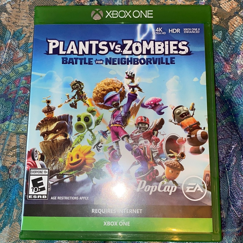 Plant vs zombies battle for neighbors